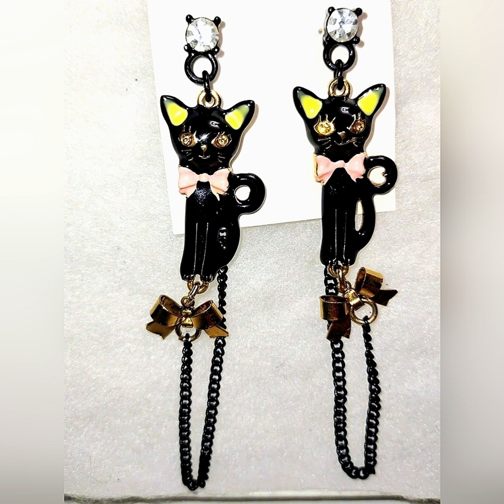Black Cat Pink Bowtie Dangle Chain Earrings - Picture 5 of 13